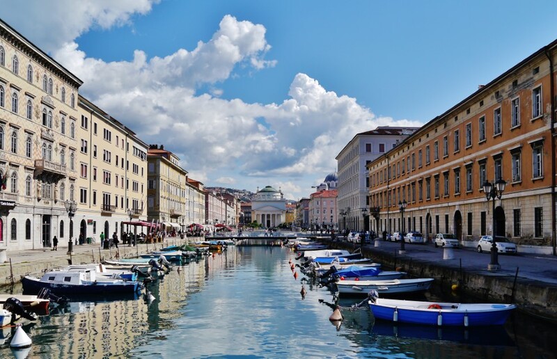 Zairon, CC BY-SA 4.0 Canal Grande, Triest
