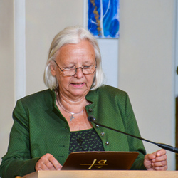 Margret Hofmann, Lektorin im röm.-kath. Seelsorgeraum Kaiserwald, predigt unter dem Titel „Getragen bist Du in der Gemeinschaft“