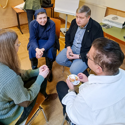 Die anwesenden hauptamtlichen Mitarbeiter