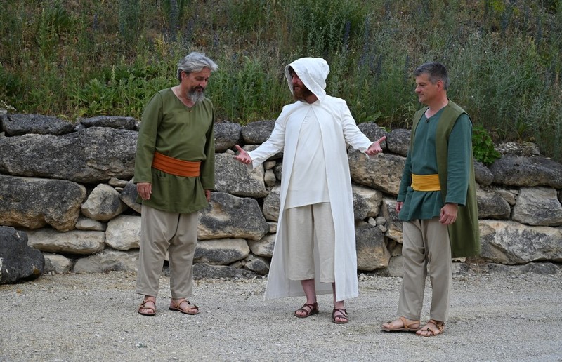 Passionsspiele St. Margarethen Jesus mit den Emmaus-Jüngern